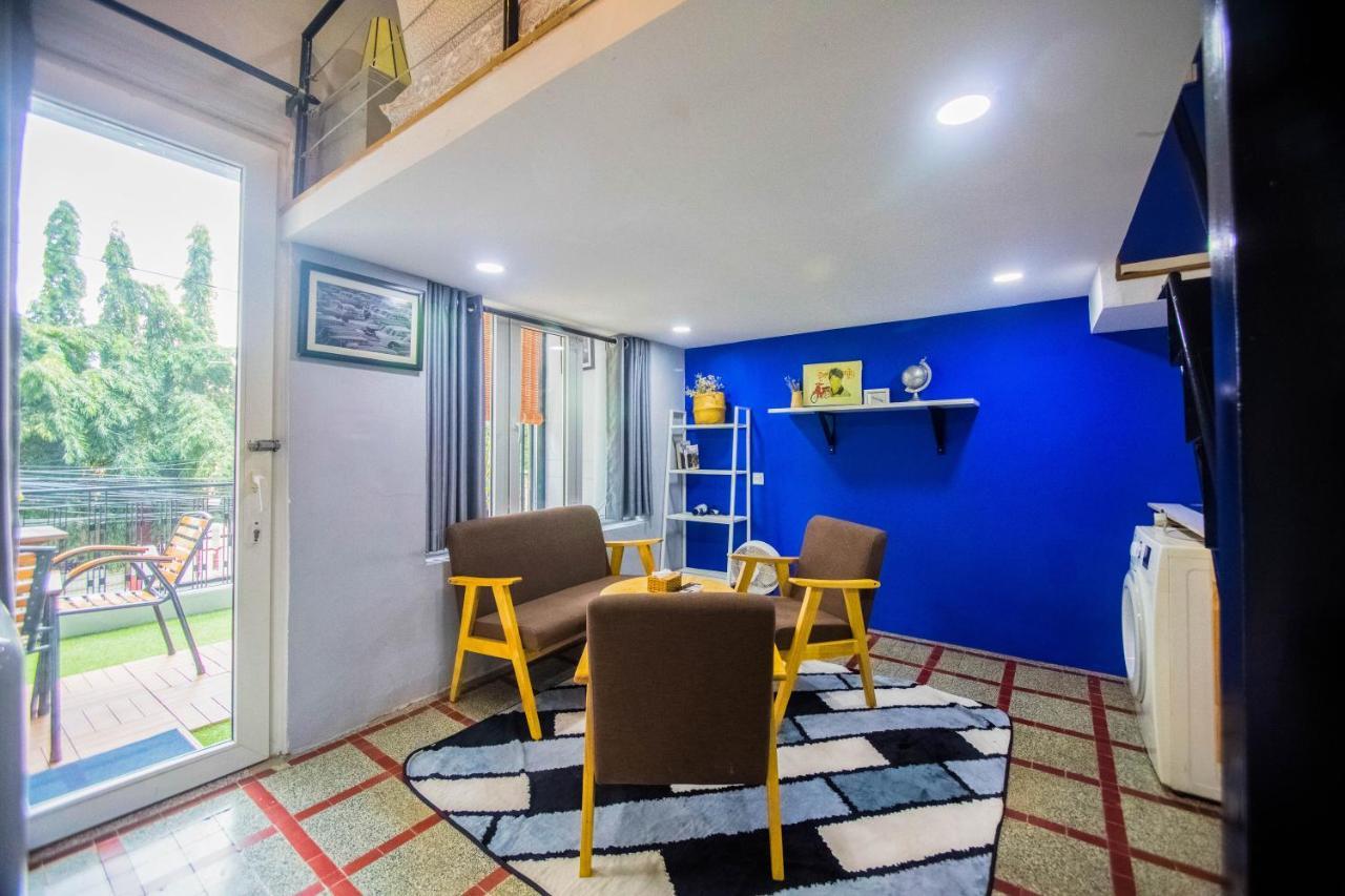 The Artist Residence Phnom Penh Exterior photo