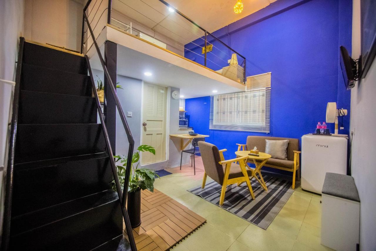 The Artist Residence Phnom Penh Exterior photo