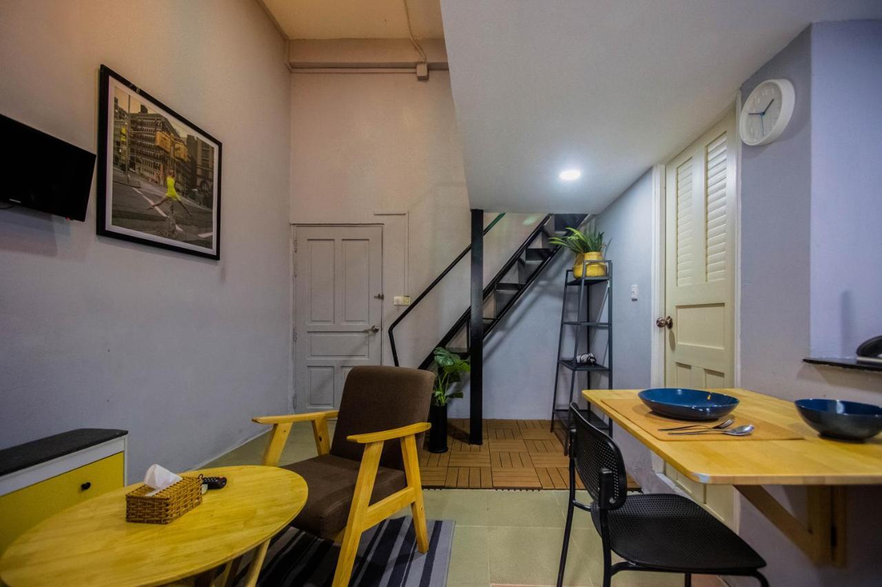 The Artist Residence Phnom Penh Exterior photo