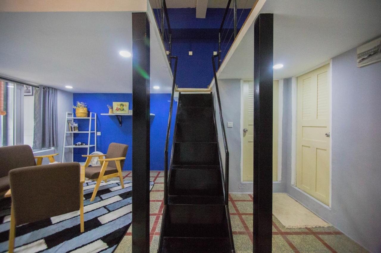 The Artist Residence Phnom Penh Exterior photo