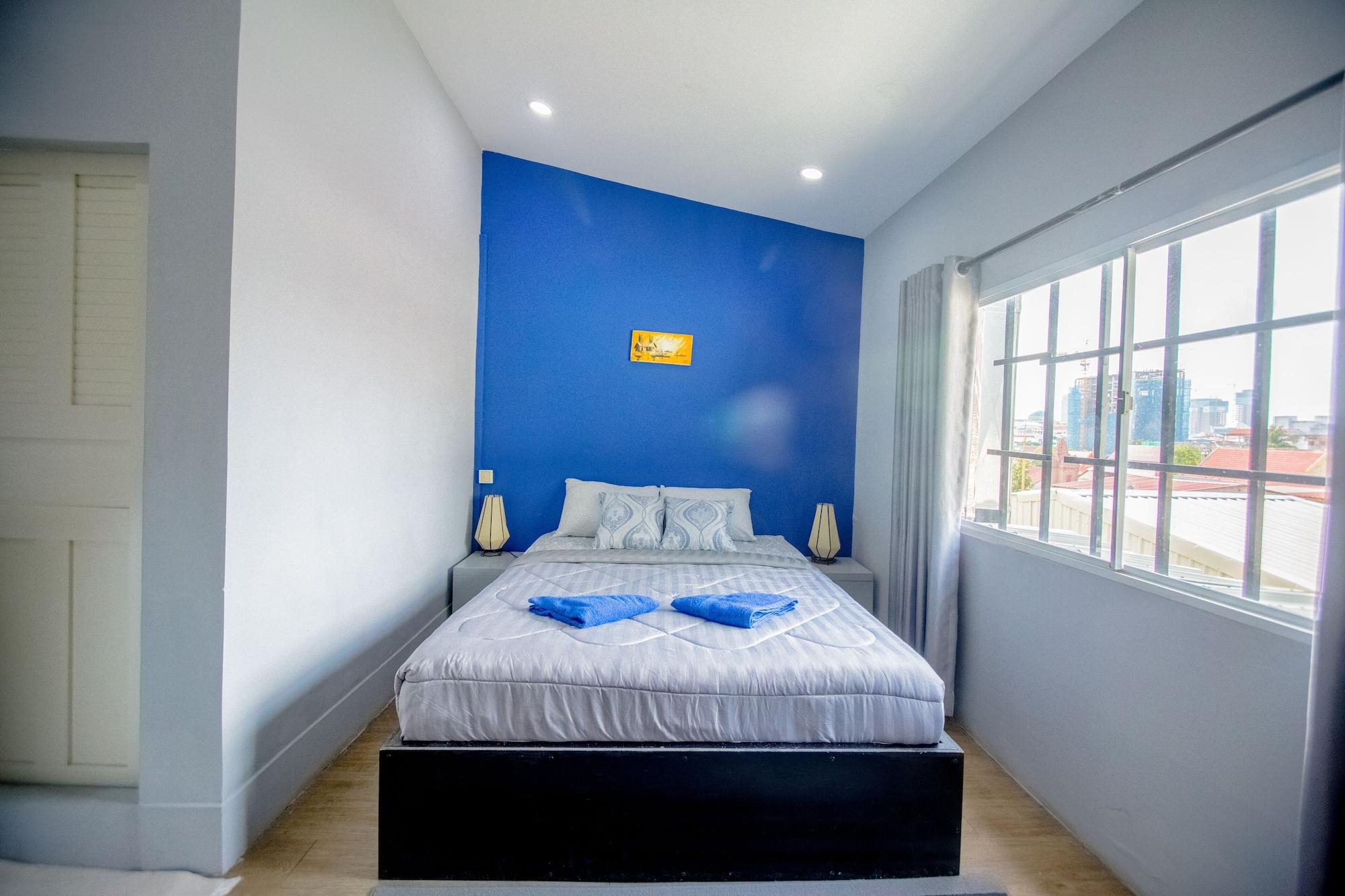 The Artist Residence Phnom Penh Exterior photo