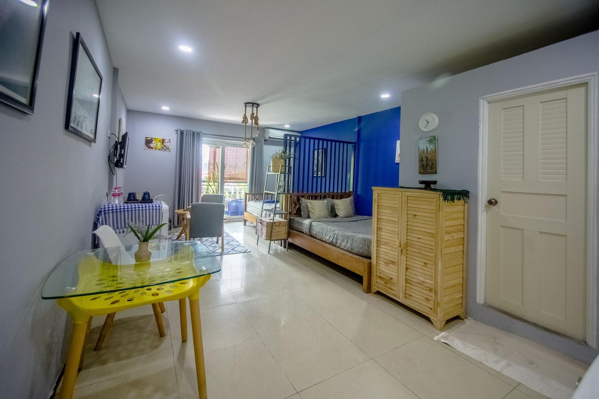 The Artist Residence Phnom Penh Exterior photo
